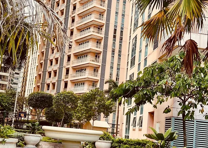 Venetian Haven Bgc Venice Grand Canal Ment, 3 Bedrooms, 1 Helpers Room,for Max 7 Guests (adults Only) Apartment