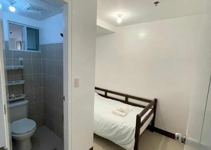 Venetian Haven Bgc Venice Grand Canal Ment, 3 Bedrooms, 1 Helpers Room,for Max 7 Guests (adults Only) Apartment