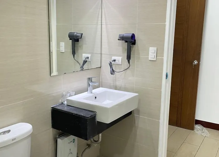 Venetian Haven Bgc Venice Grand Canal Ment, 3 Bedrooms, 1 Helpers Room,for Max 7 Guests (adults Only) Apartment Manila