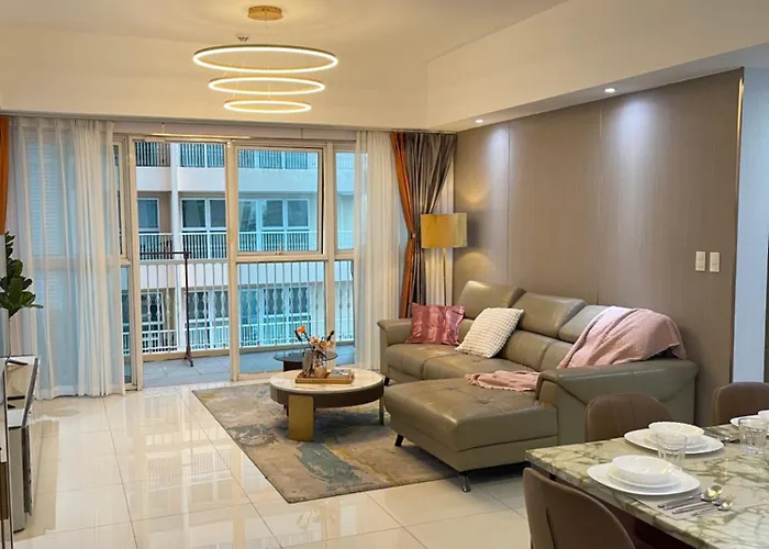 Venetian Haven Bgc Venice Grand Canal Ment, 3 Bedrooms, 1 Helpers Room,for Max 7 Guests (adults Only) *