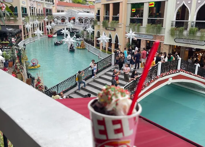 Venetian Haven Bgc Venice Grand Canal Ment, 3 Bedrooms, 1 Helpers Room,for Max 7 Guests (adults Only) Manila